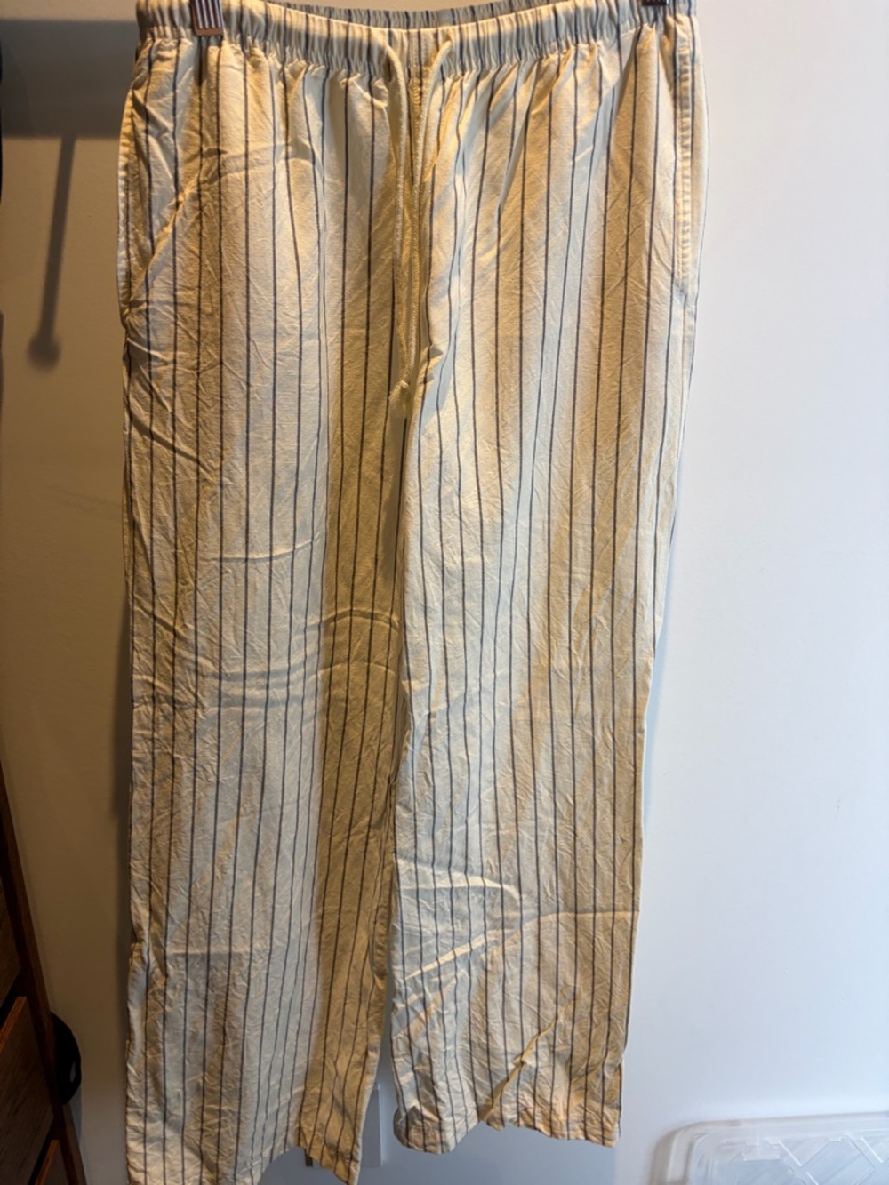 Women’s Cream Pinstripe Elastic-Waist linen Pants